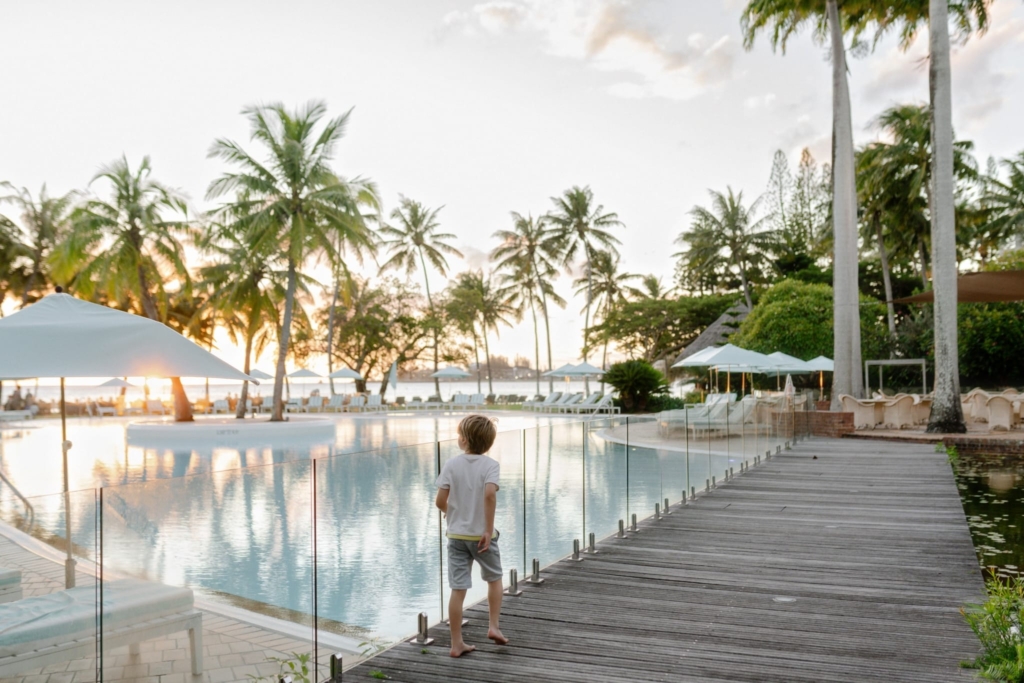 Passerelle de la piscine du Nouméa Resort & Spa